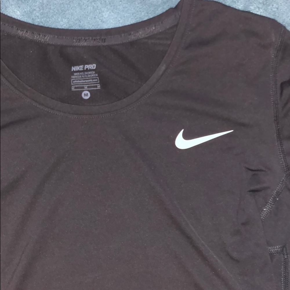 Nike top